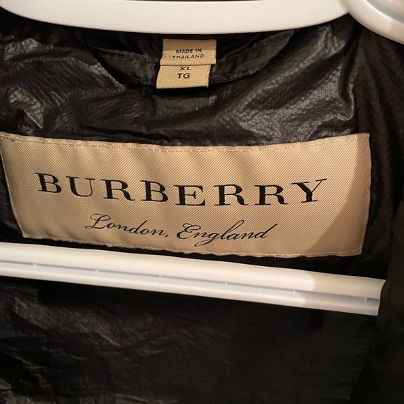 Burberry XL black wind breaker jacket. - Picture 3 of 8